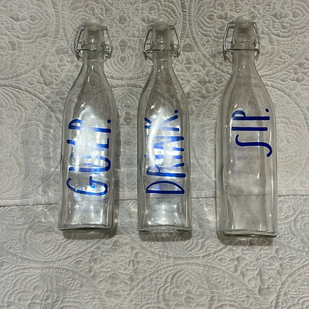 Rae Dunn GULP DRINK‎ SIP bail & trigger bottles
